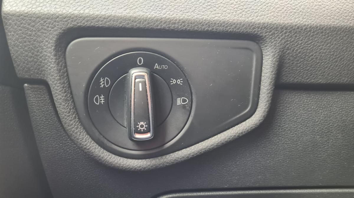 volkswagen-touran-2019-diesel-1598cc