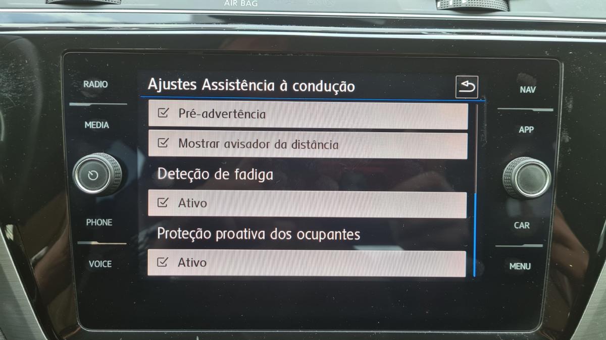 volkswagen-touran-2019-diesel-1598cc