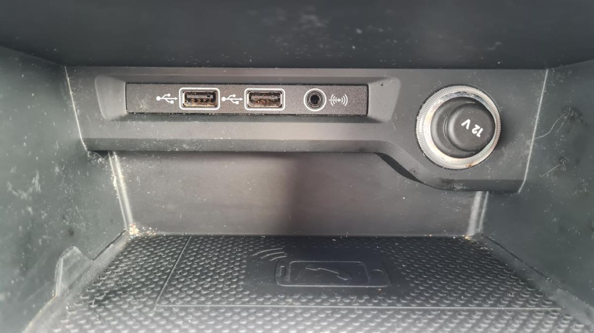 volkswagen-touran-2019-diesel-1598cc