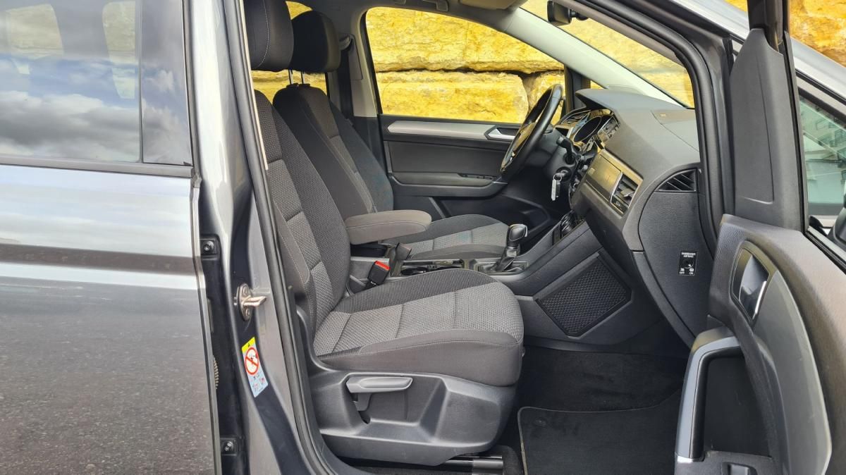 volkswagen-touran-2019-diesel-1598cc