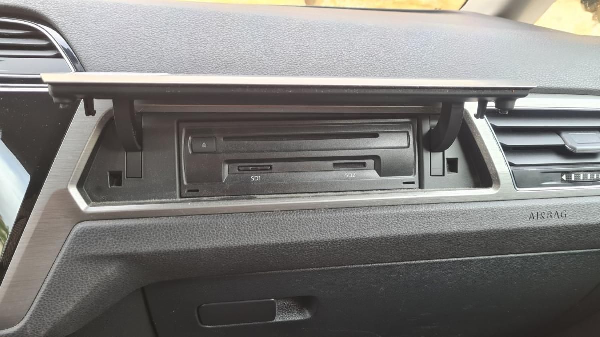 volkswagen-touran-2019-diesel-1598cc
