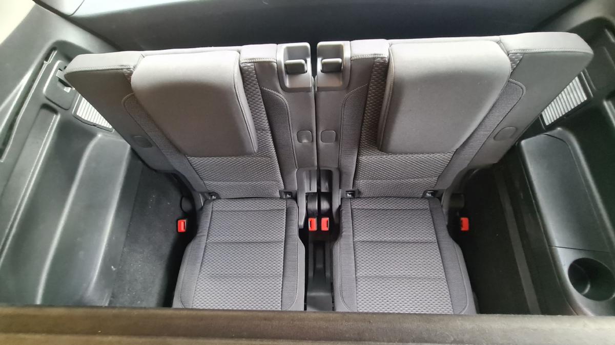 volkswagen-touran-2019-diesel-1598cc