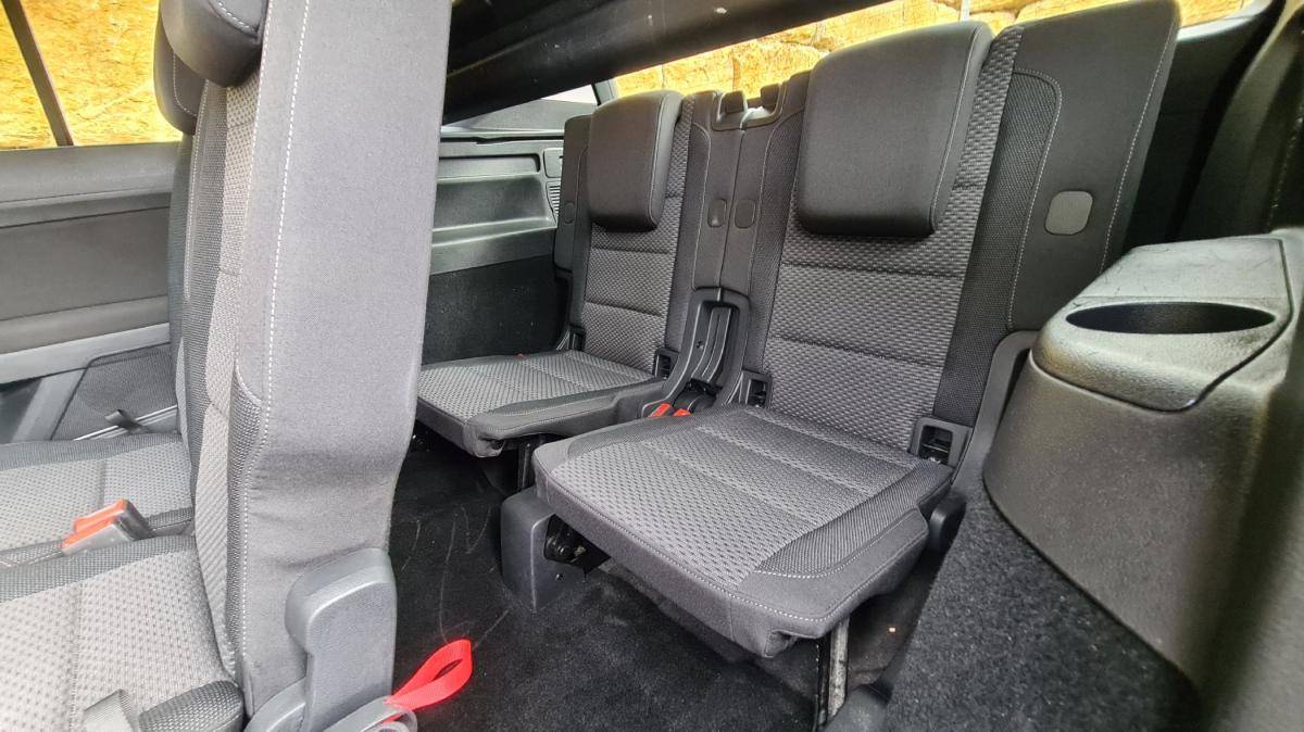 volkswagen-touran-2019-diesel-1598cc