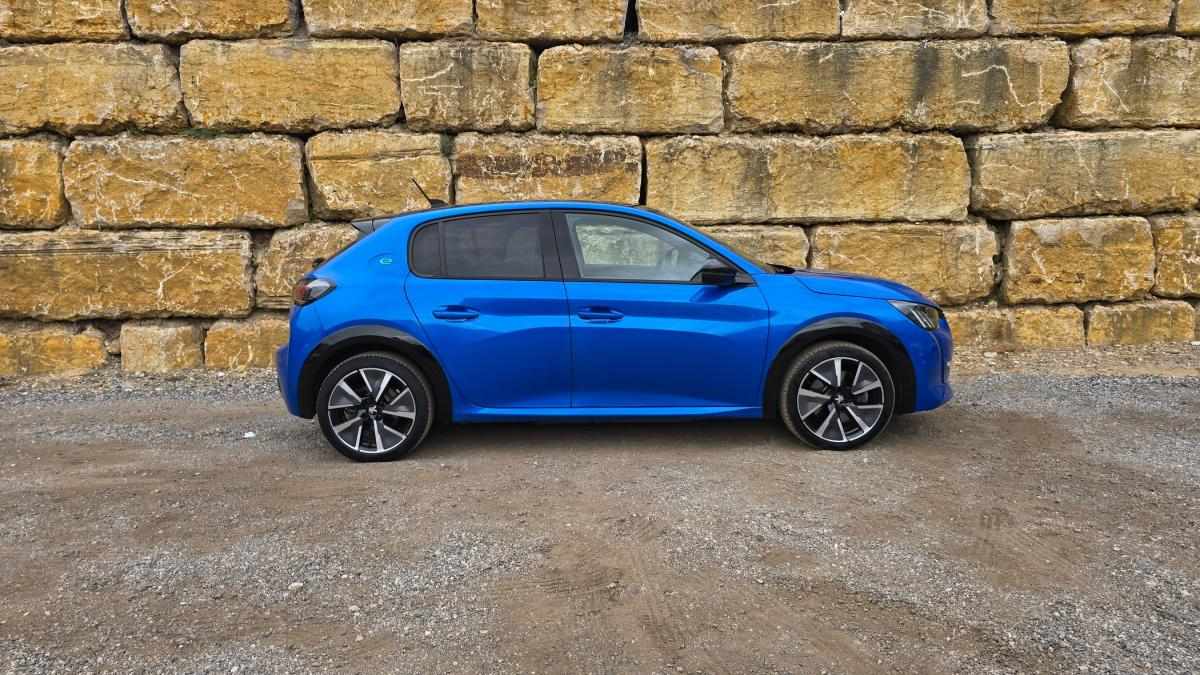 peugeot-208-2020-eletrico-0cc
