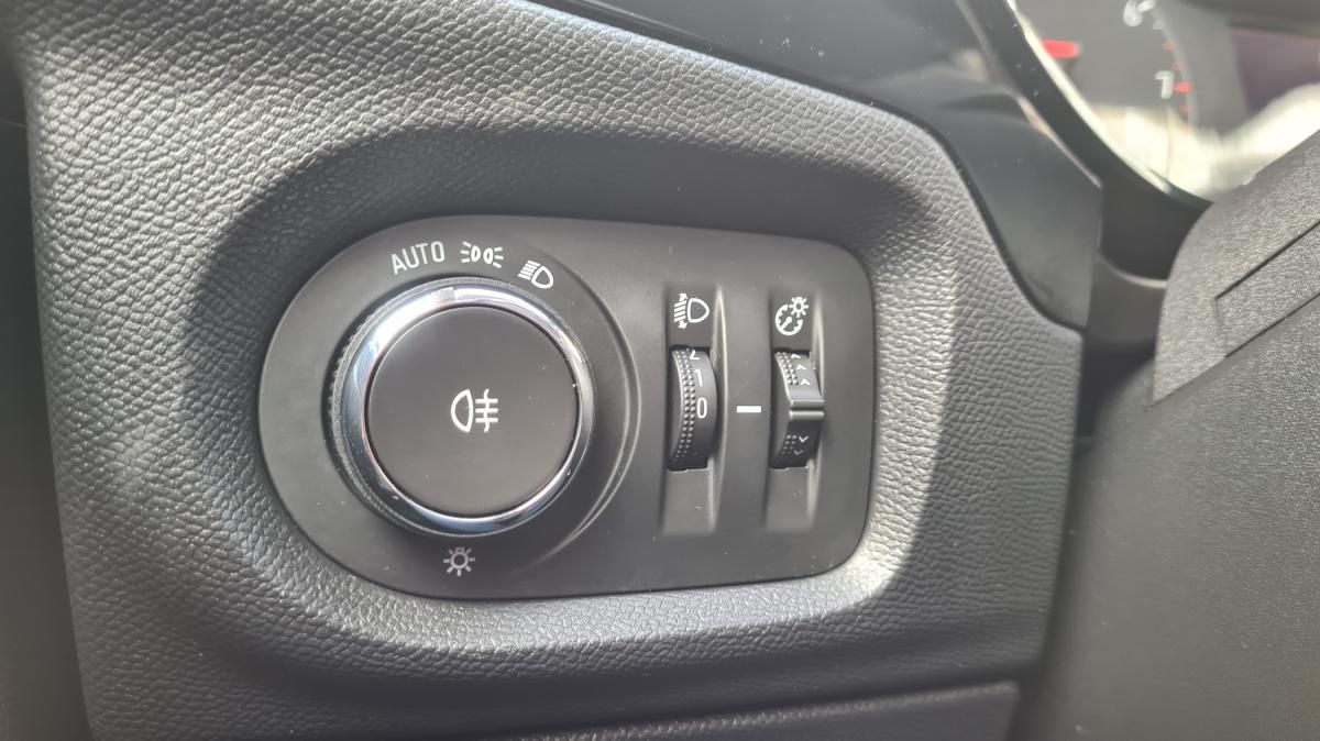 opel-corsa-2020-diesel-1499cc