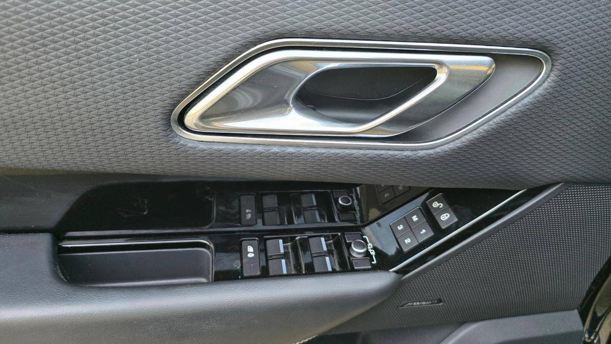 land-rover-range-rover-velar-2018-diesel-1999cc