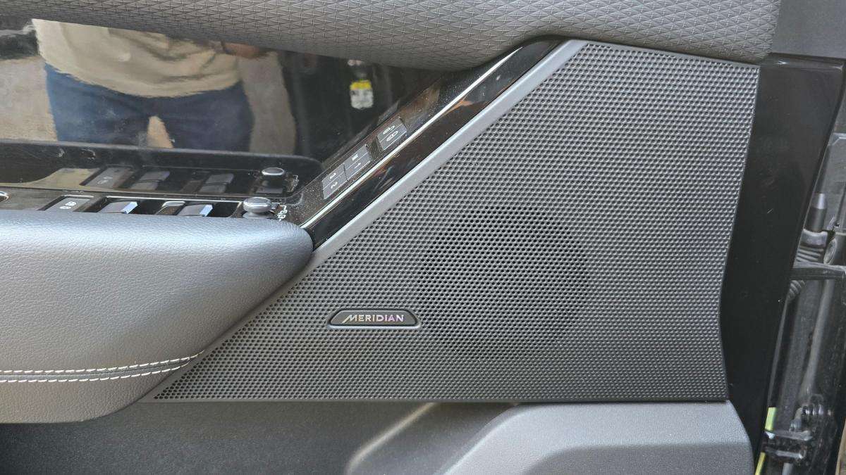 land-rover-range-rover-velar-2018-diesel-1999cc