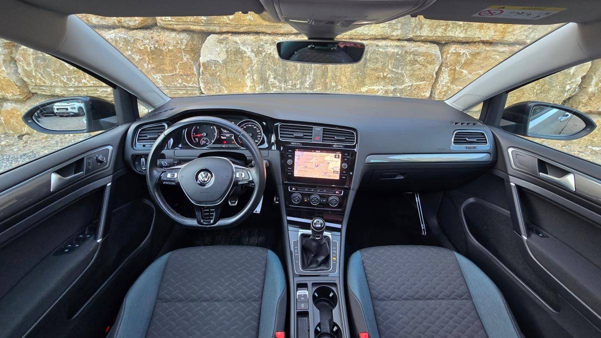 volkswagen-golf-variant-2020-diesel-1598cc
