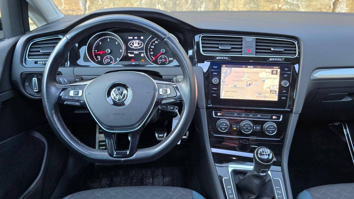 volkswagen-golf-variant-2020-diesel-1598cc