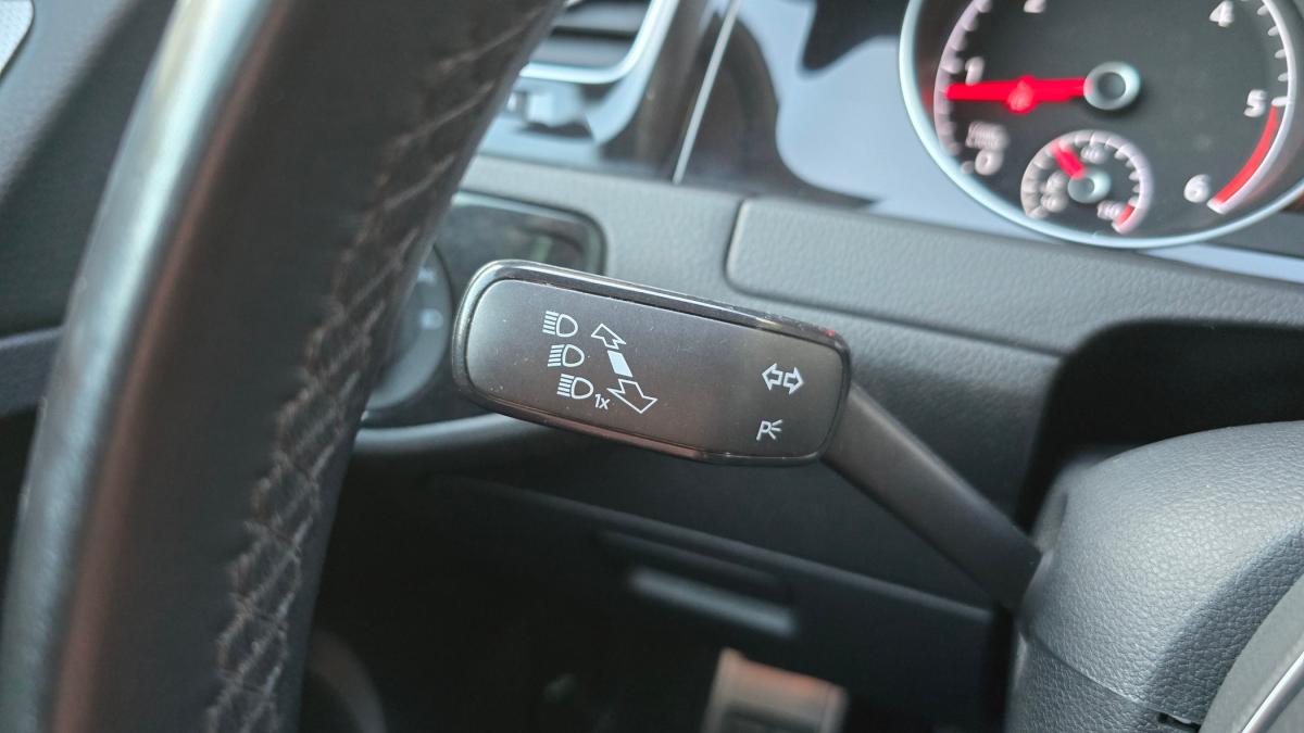 volkswagen-golf-variant-2020-diesel-1598cc