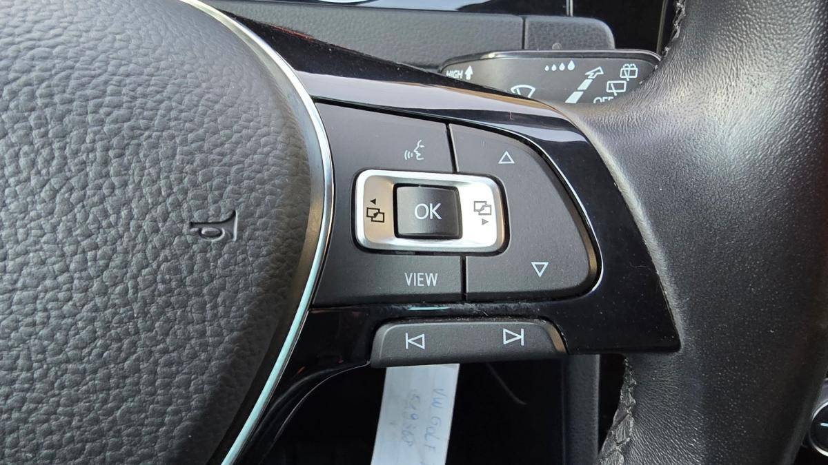 volkswagen-golf-variant-2020-diesel-1598cc