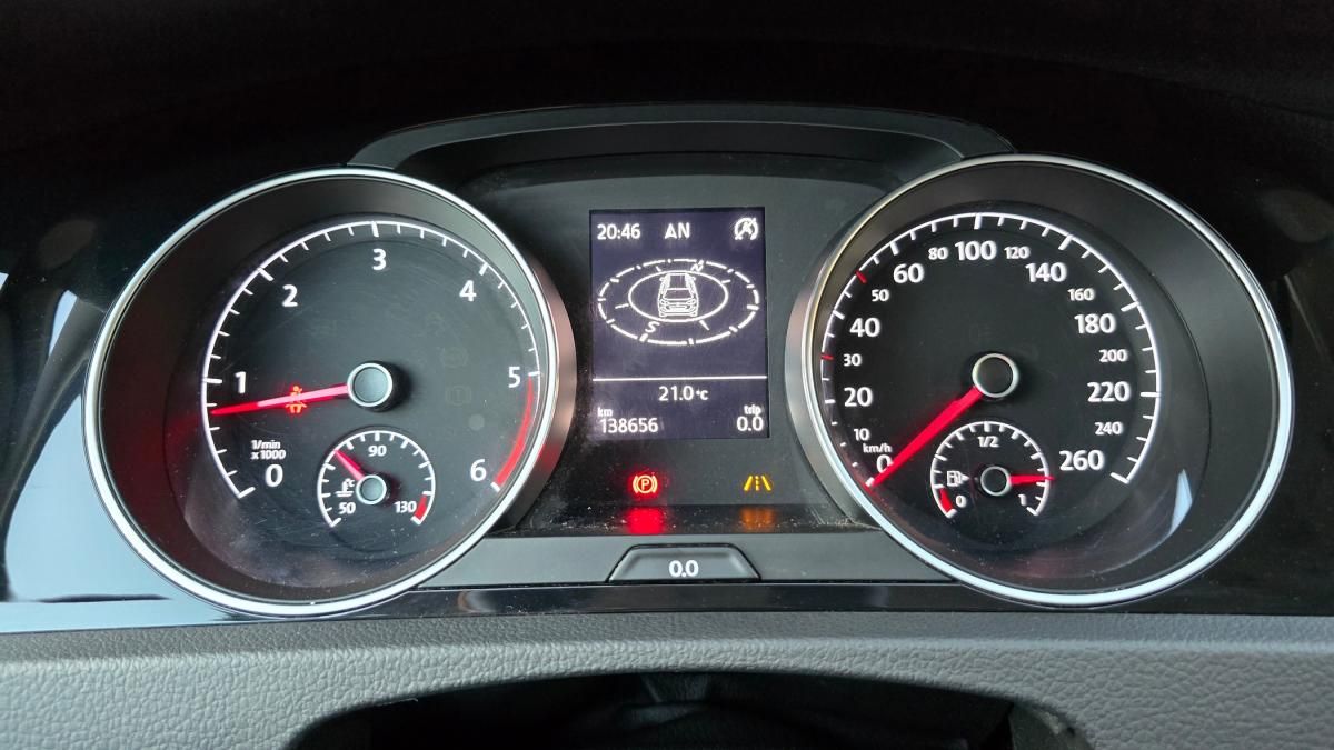 volkswagen-golf-variant-2020-diesel-1598cc
