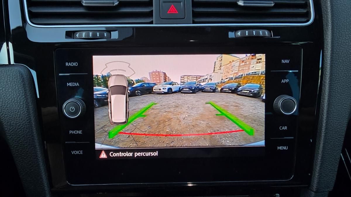 volkswagen-golf-variant-2020-diesel-1598cc