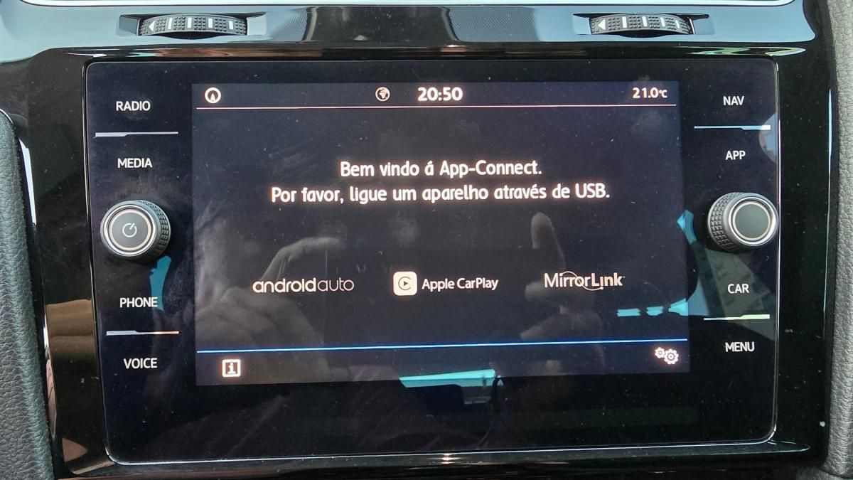 volkswagen-golf-variant-2020-diesel-1598cc