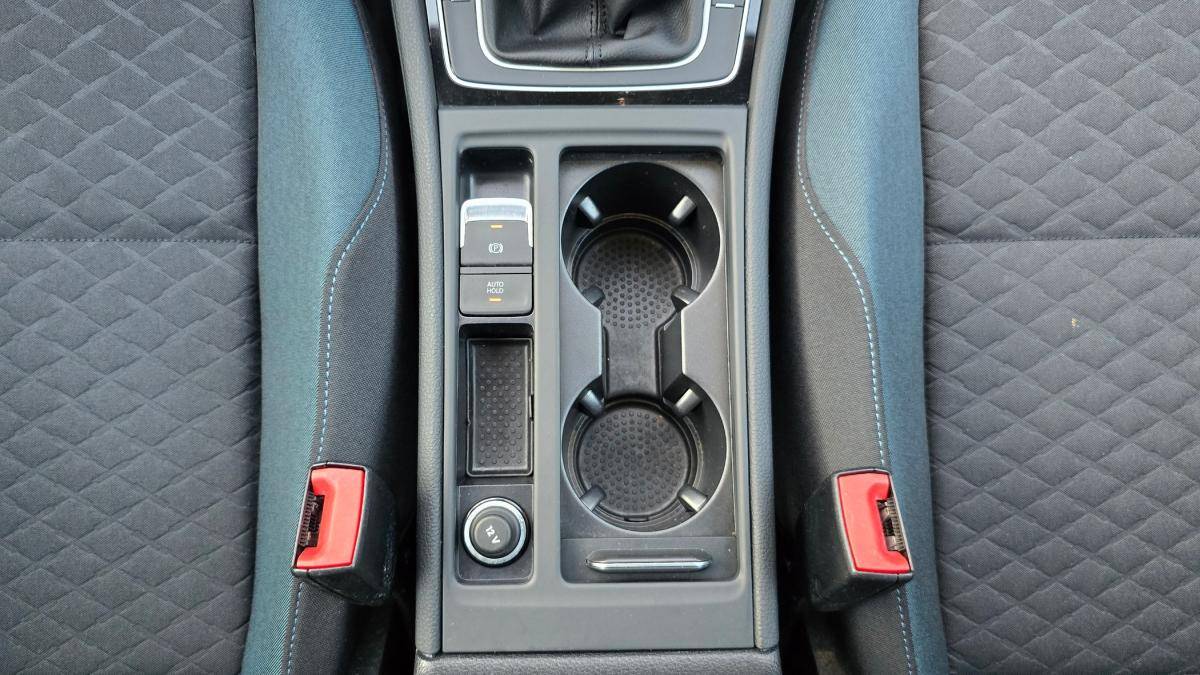 volkswagen-golf-variant-2020-diesel-1598cc