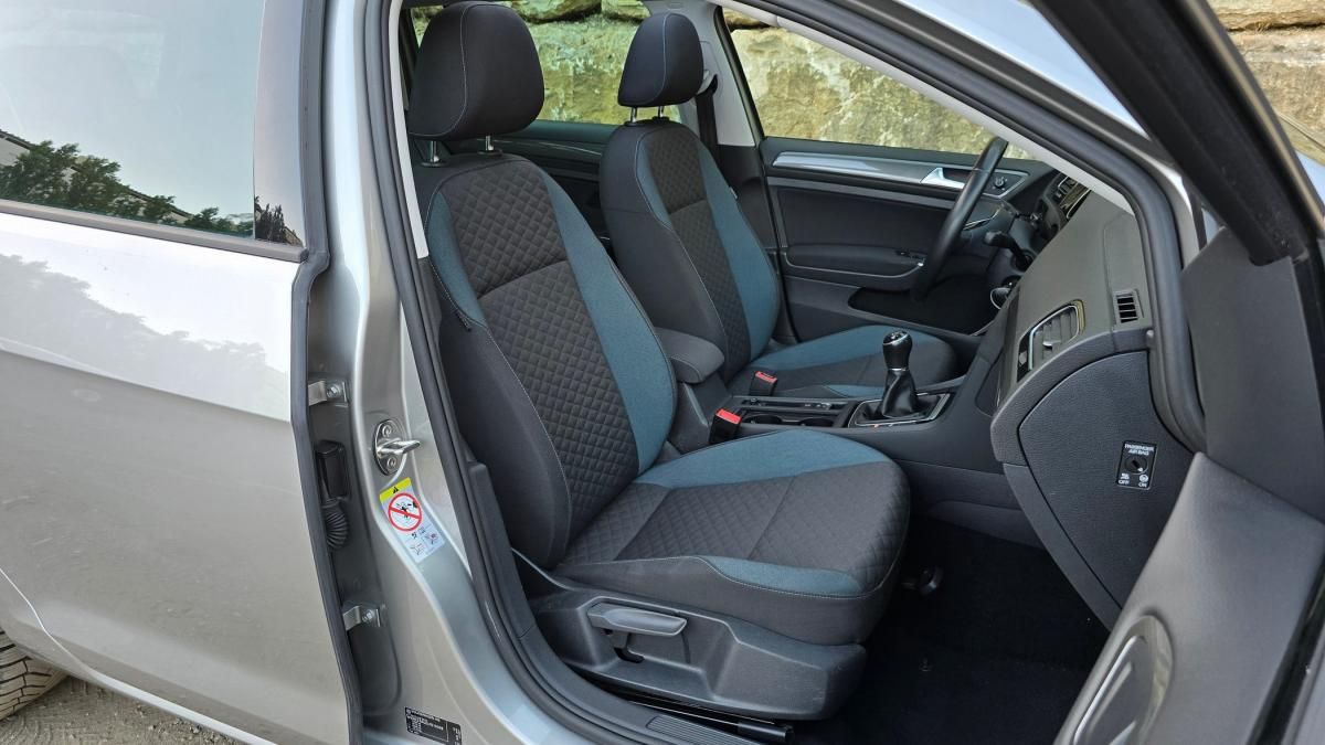 volkswagen-golf-variant-2020-diesel-1598cc