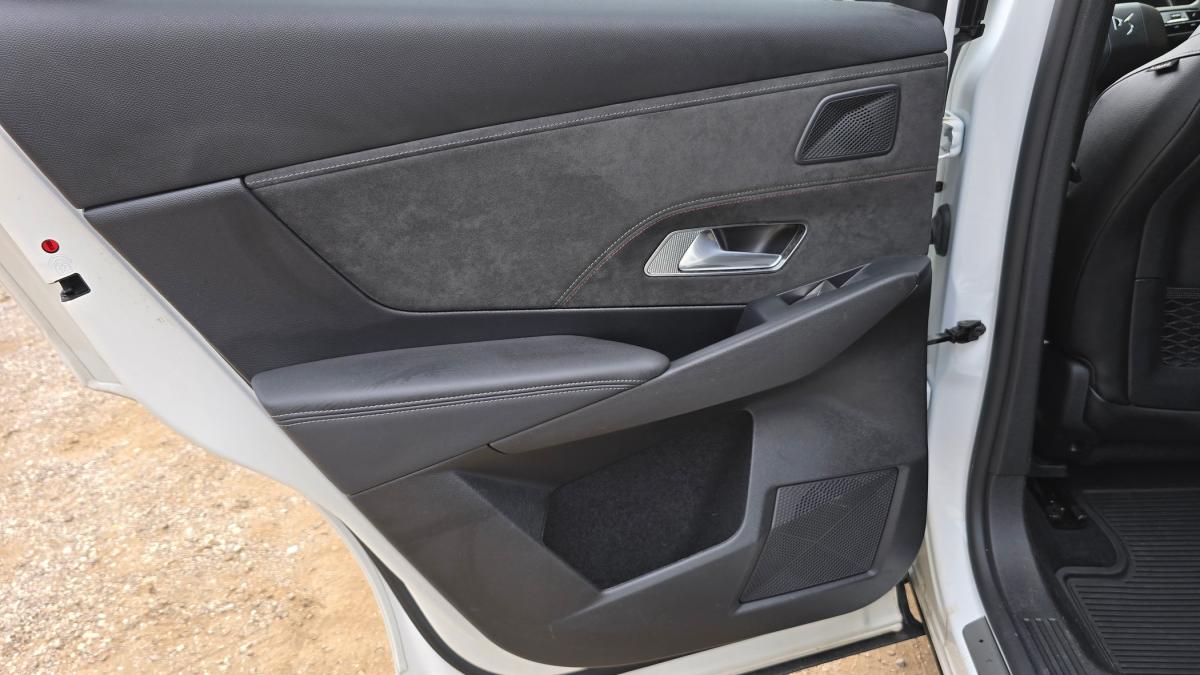 ds-ds-7-crossback-2022-hibrido-a-gasolina-1598cc