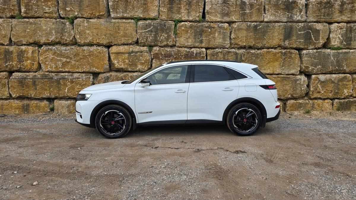 ds-ds-7-crossback-2022-hibrido-a-gasolina-1598cc
