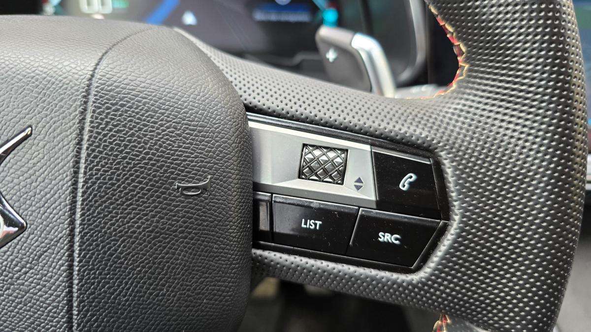 ds-ds-7-crossback-2022-hibrido-a-gasolina-1598cc