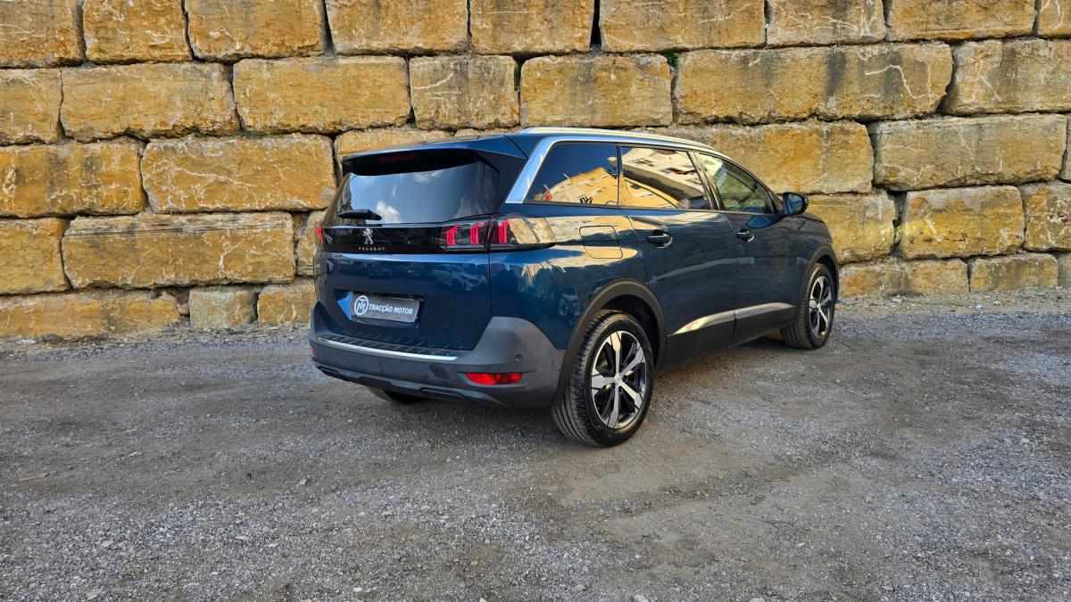 peugeot-5008-2022-diesel-1499cc