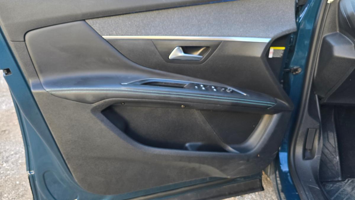peugeot-5008-2022-diesel-1499cc