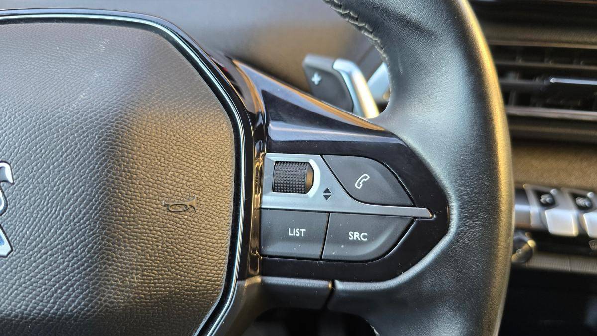 peugeot-5008-2022-diesel-1499cc
