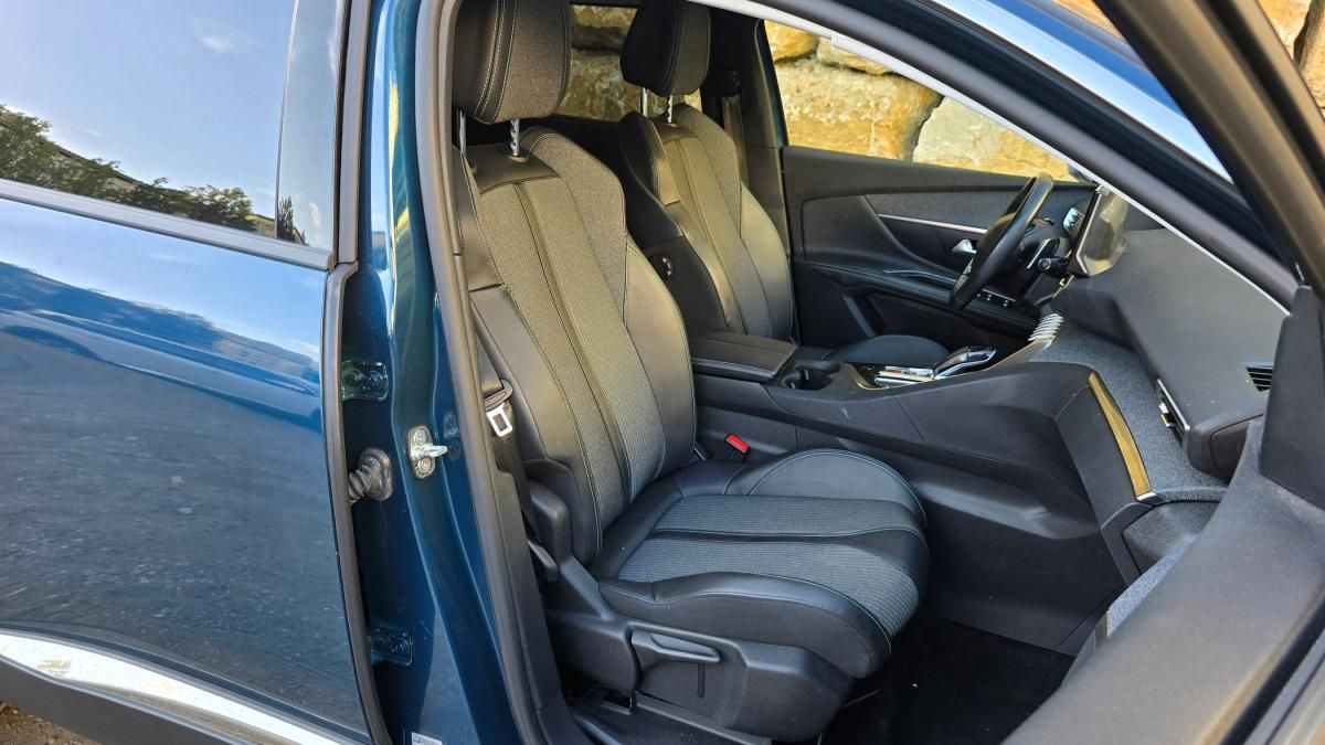 peugeot-5008-2022-diesel-1499cc