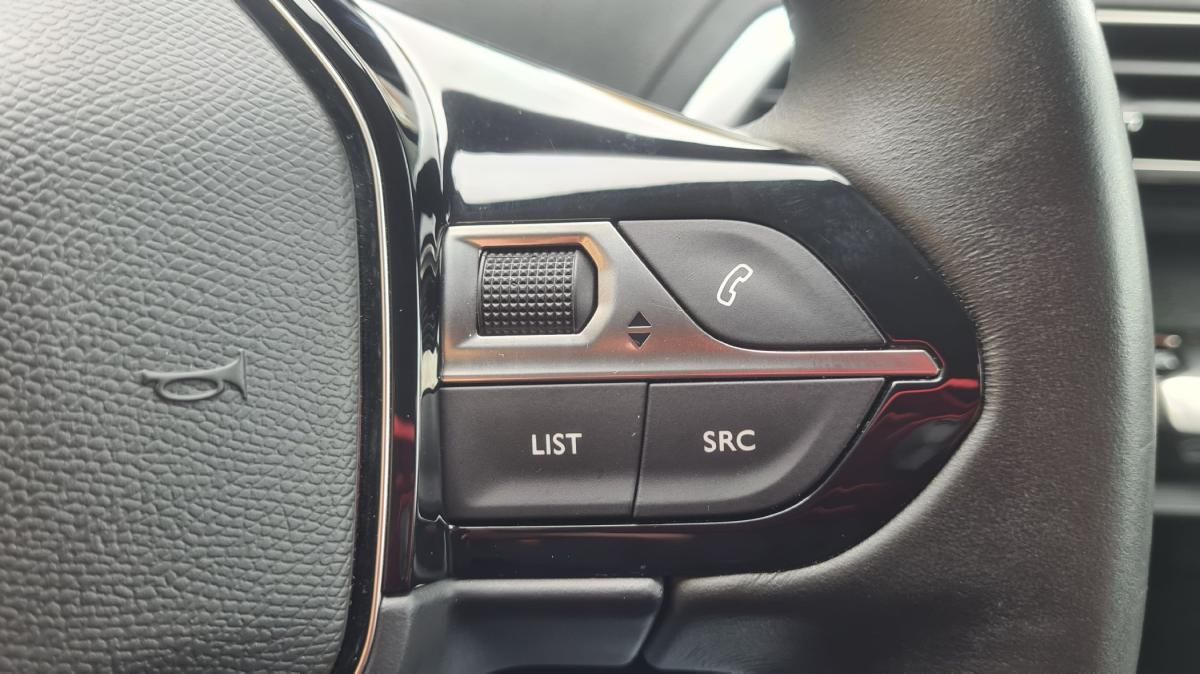 peugeot-3008-2019-diesel-1499cc