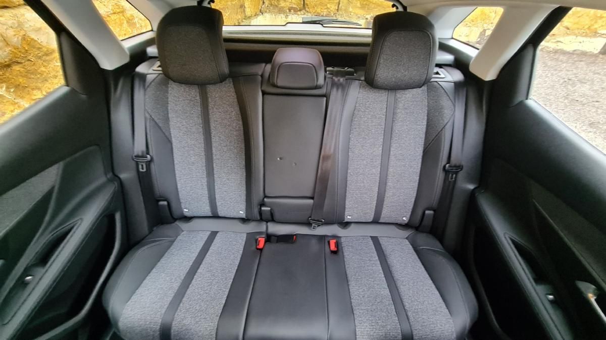 peugeot-3008-2019-diesel-1499cc