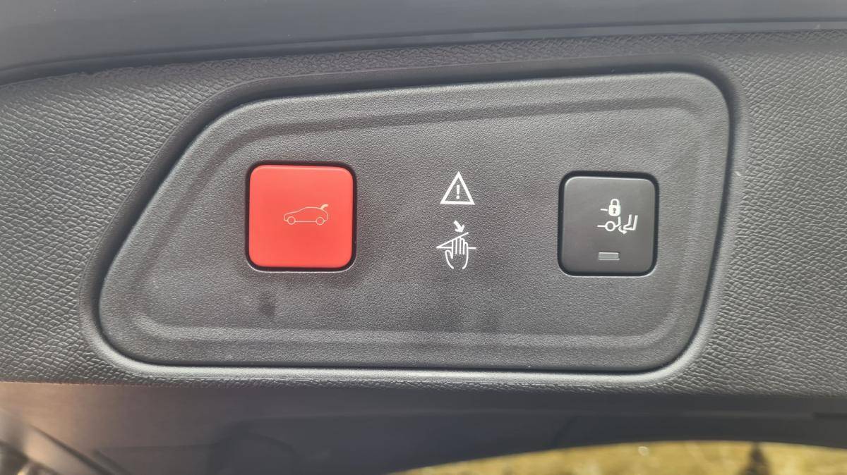 peugeot-3008-2019-diesel-1499cc