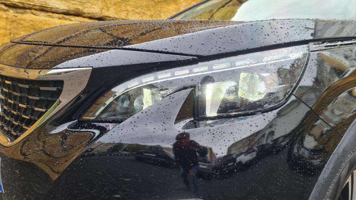 peugeot-3008-2019-diesel-1499cc