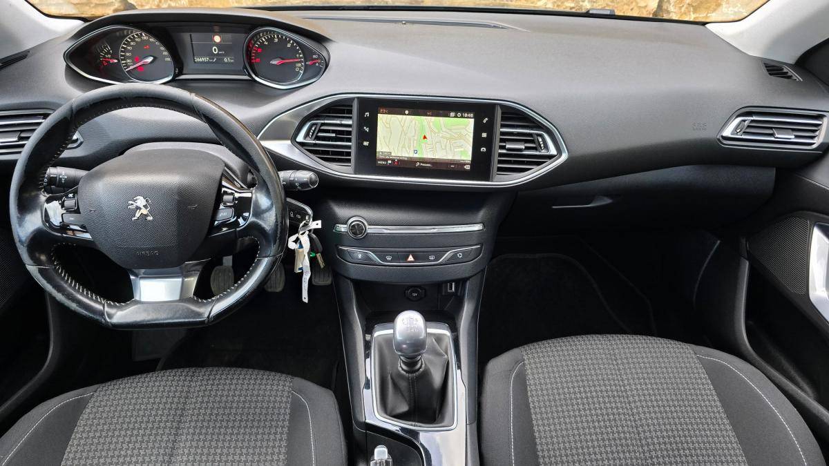peugeot-308-sw-2019-diesel-1499cc
