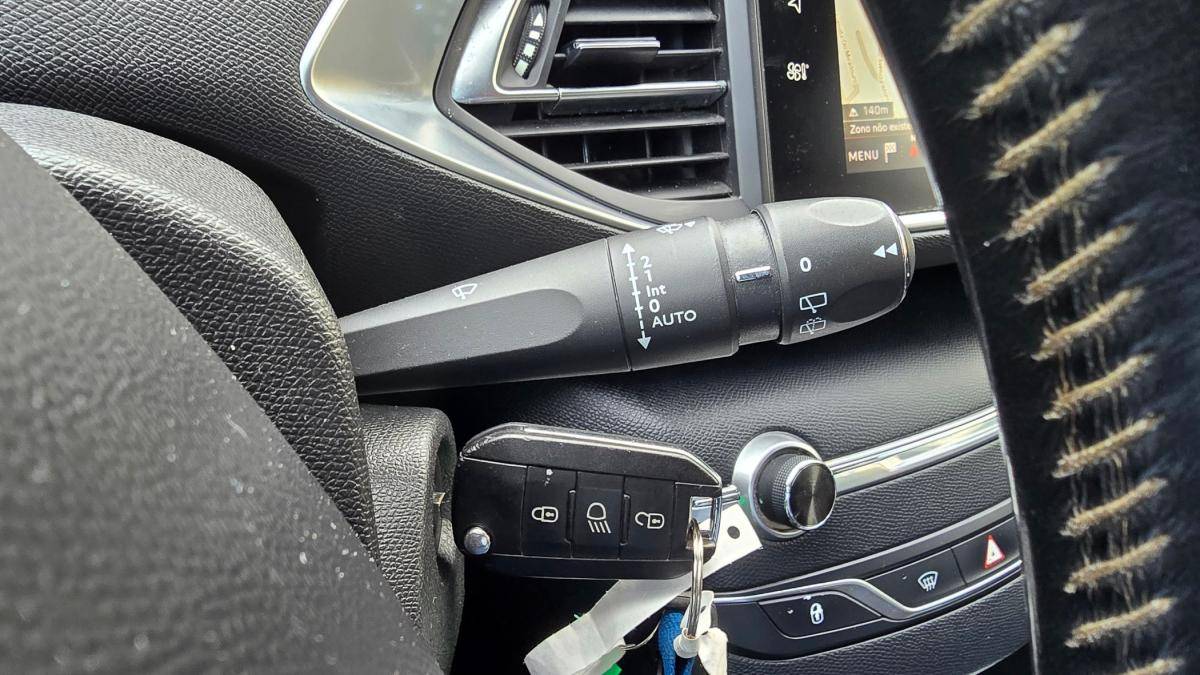 peugeot-308-sw-2019-diesel-1499cc