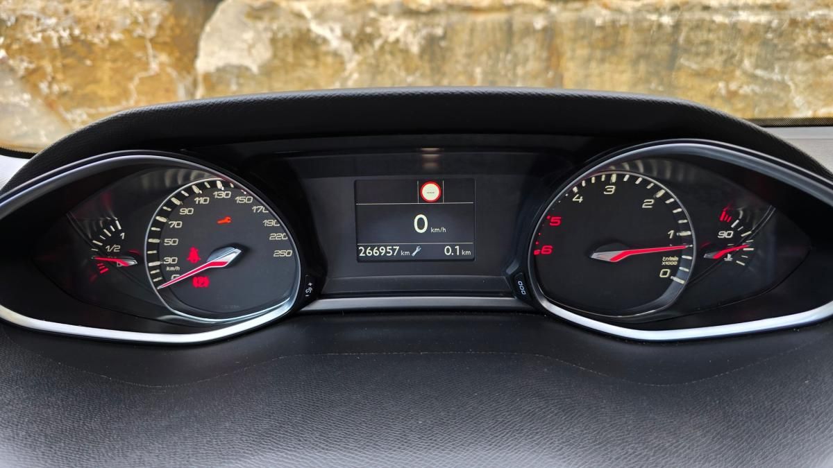 peugeot-308-sw-2019-diesel-1499cc