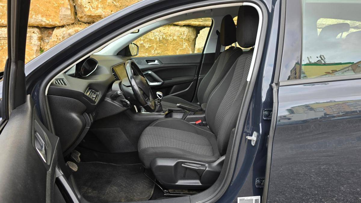 peugeot-308-sw-2019-diesel-1499cc