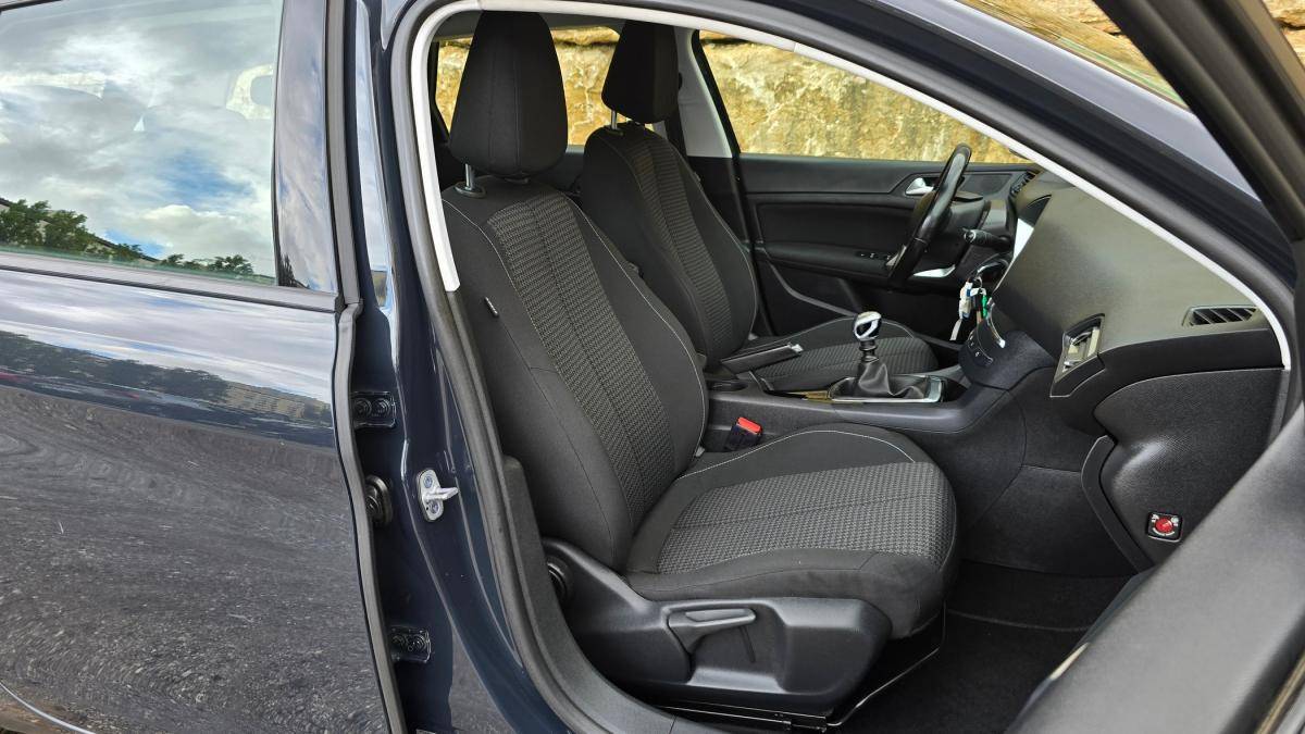 peugeot-308-sw-2019-diesel-1499cc