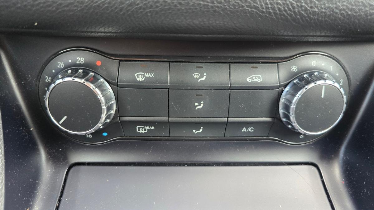 mercedes-benz-gla-2015-diesel-2143cc