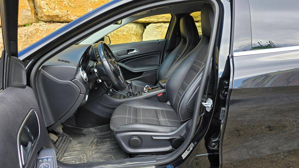 mercedes-benz-gla-2015-diesel-2143cc