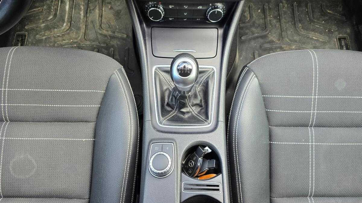 mercedes-benz-gla-2015-diesel-2143cc