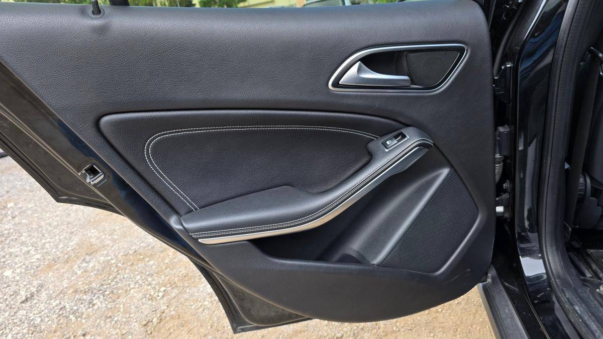 mercedes-benz-gla-2015-diesel-2143cc