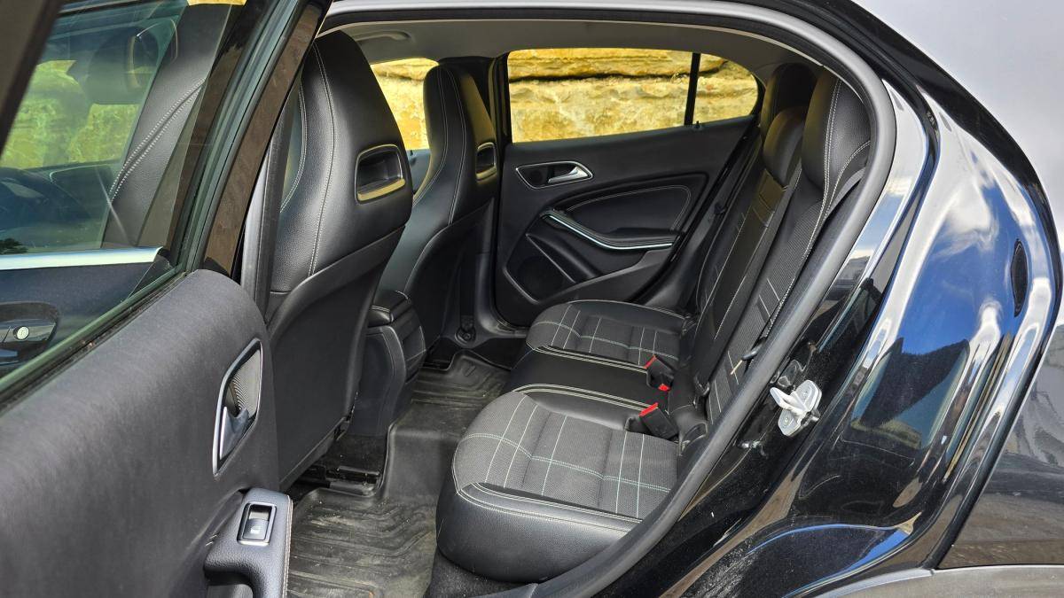 mercedes-benz-gla-2015-diesel-2143cc