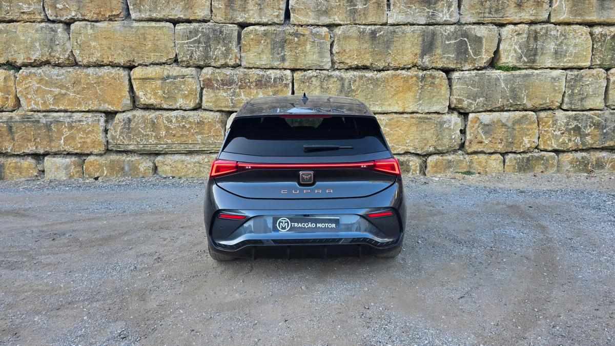 cupra-born-2023-eletrico-0cc
