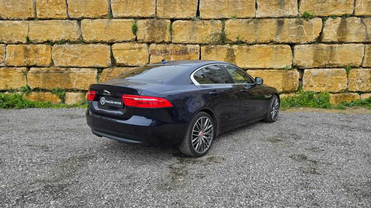 jaguar-xe-2015-diesel-1999cc