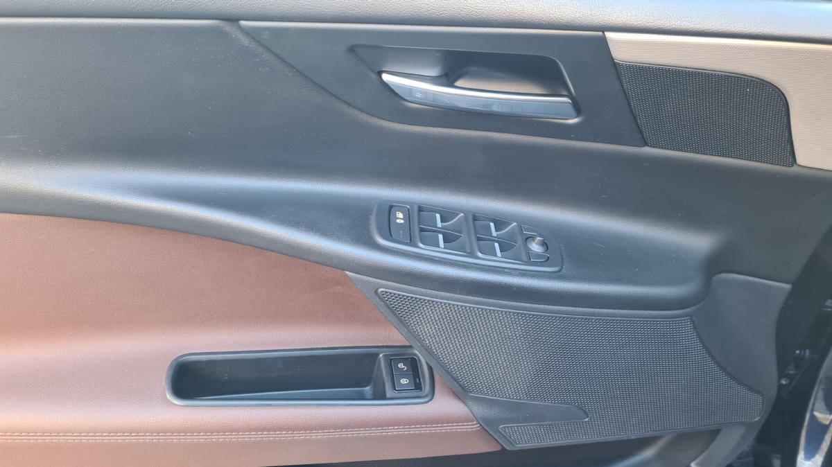 jaguar-xe-2015-diesel-1999cc