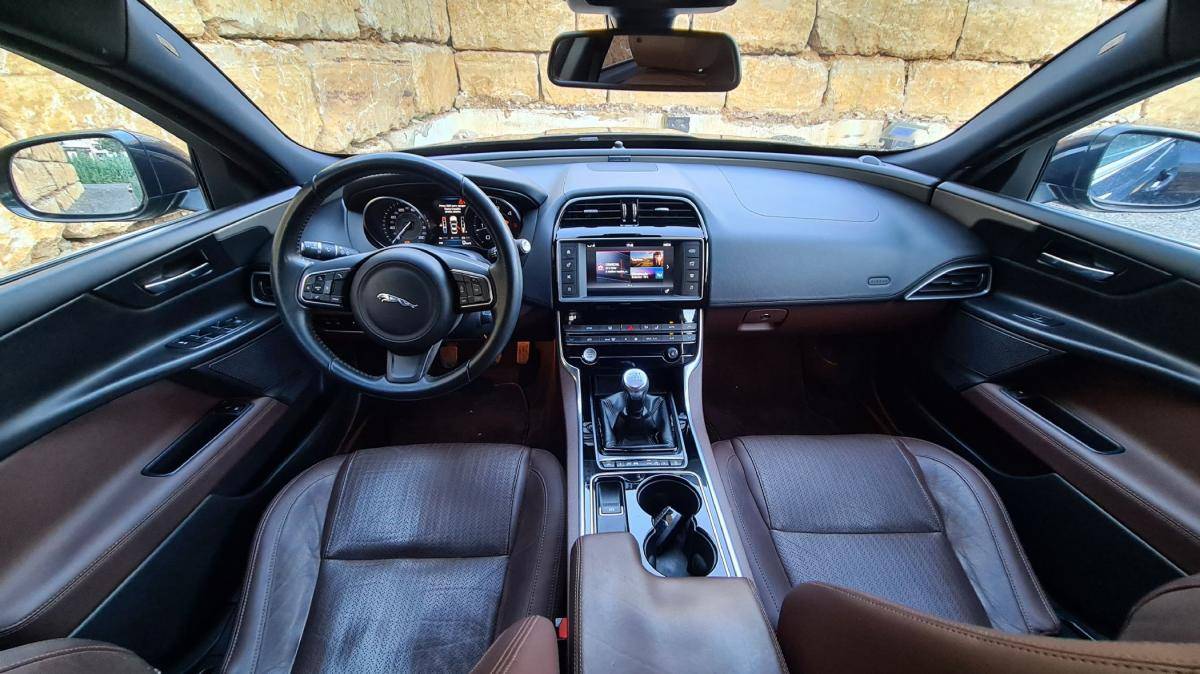 jaguar-xe-2015-diesel-1999cc