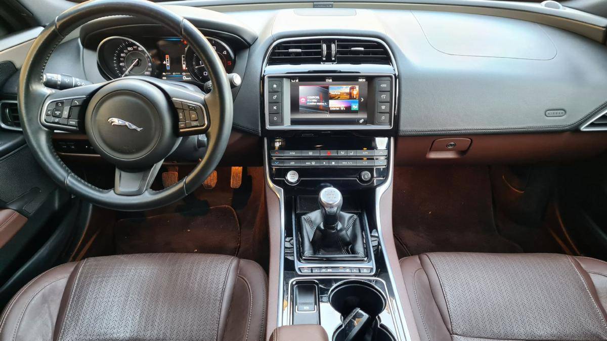 jaguar-xe-2015-diesel-1999cc
