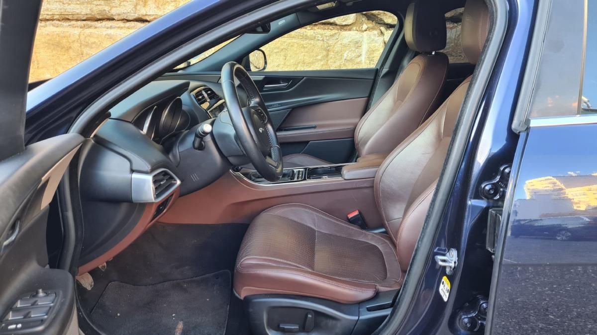 jaguar-xe-2015-diesel-1999cc