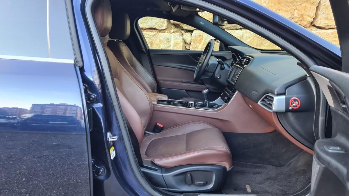 jaguar-xe-2015-diesel-1999cc