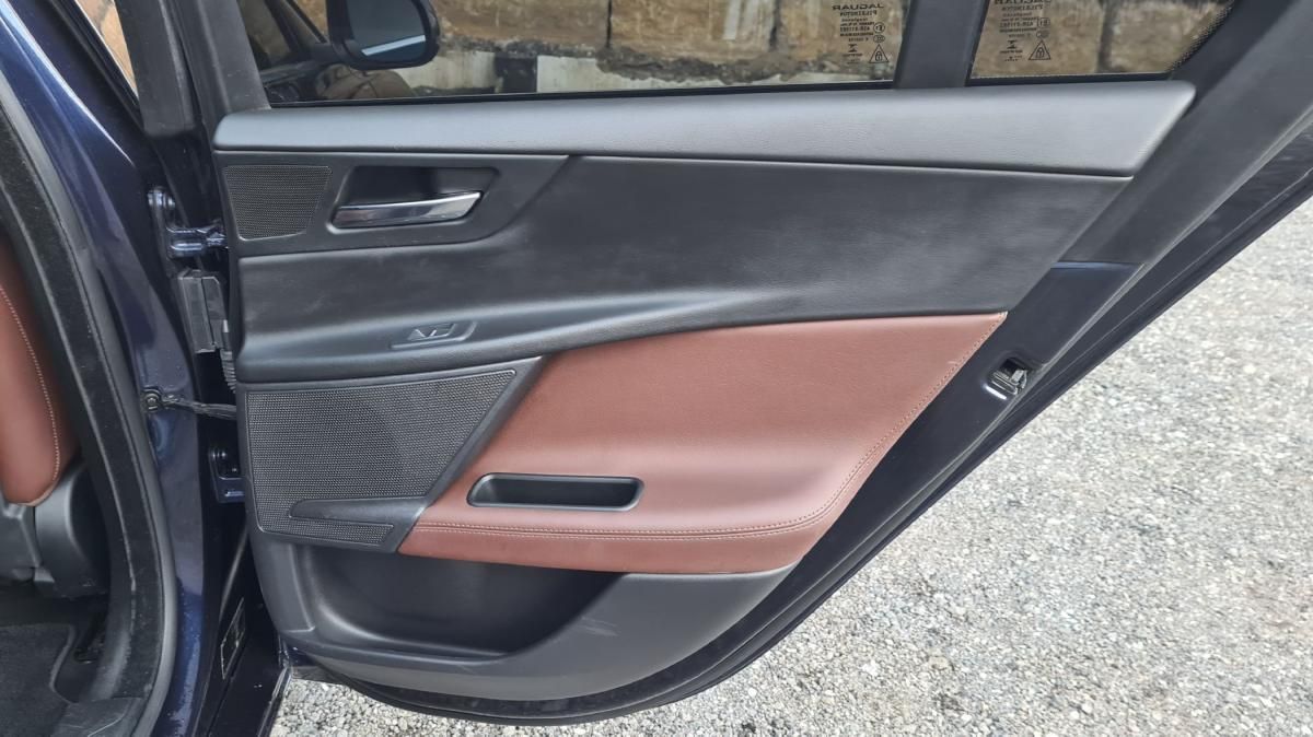 jaguar-xe-2015-diesel-1999cc