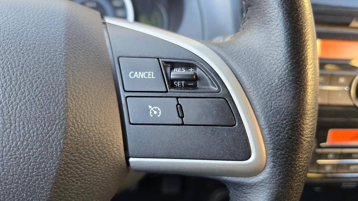mitsubishi-space-star-2015-gasolina-1193cc